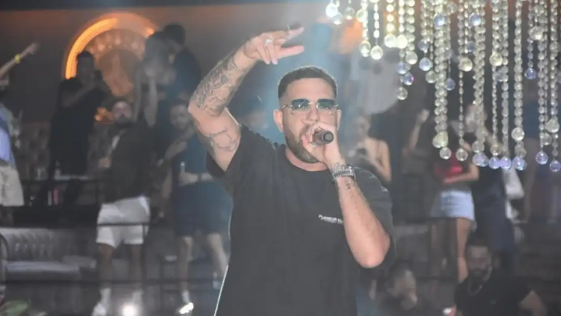 Murda, Bodrum'da Hayranlarına Unutulmaz Bir Konser Yaşattı