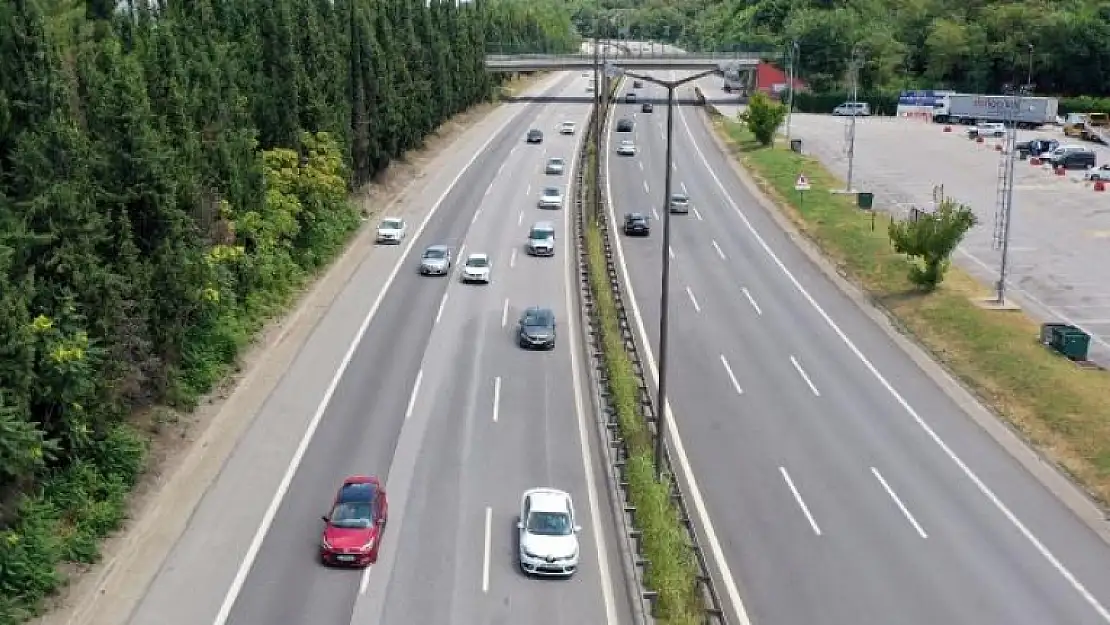 Otoyollarda Hız Sınırları Limitleri Yükseltildi