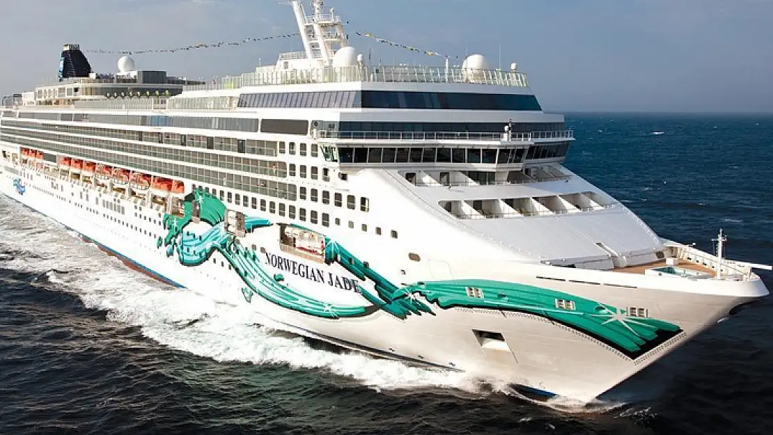 294 Metre Uzunluğundaki 'Norwegian Jade' Bodrum'da