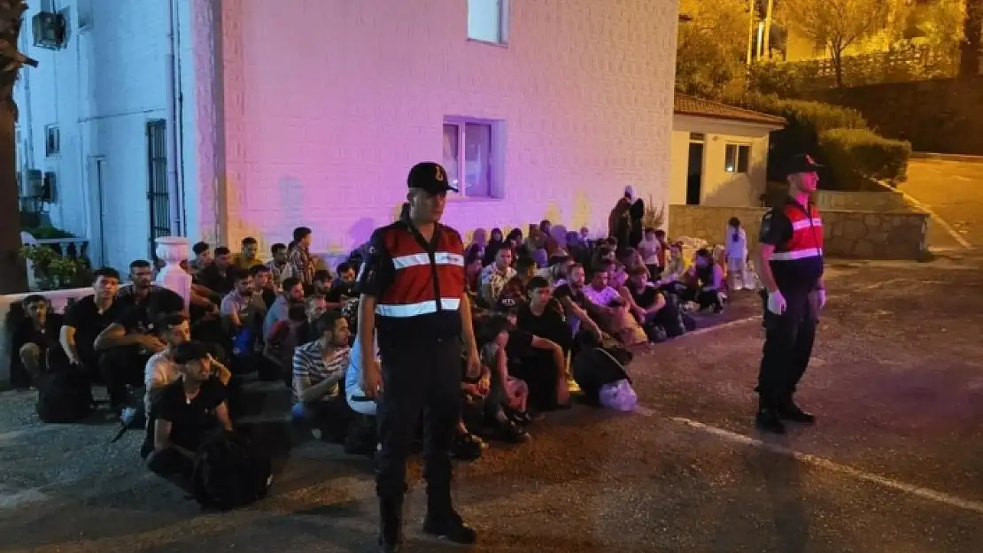 Fethiye'de 92 Düzensiz Göçmen Yakalandı, 5 Şüpheli Gözaltına Alındı