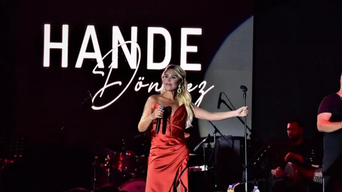 Hande Dönmez, Bodrum'da Sevenleriyle Buluştu