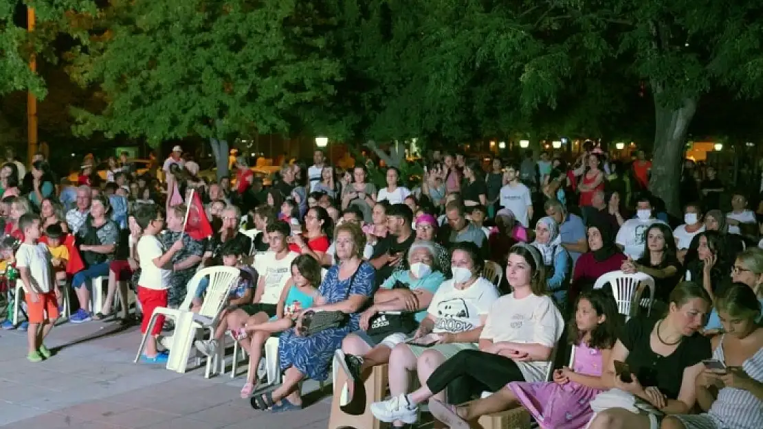 Ortaca'da Zafer Coşkusu Gece de Devam Etti