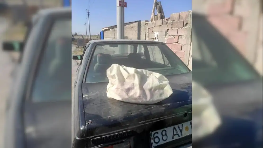 Yeni Doğmuş Bebeği Arabanın Bagajının Üstüne Bıraktılar