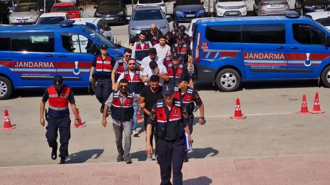 20 Yaşındaki Genci Bodrum'da Kan Davası Yüzünden Katletmişler