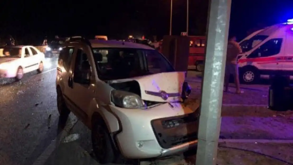 Aydın- Muğla Karayolu'nda Trafik Kazası: 6 Kişi Yaralandı