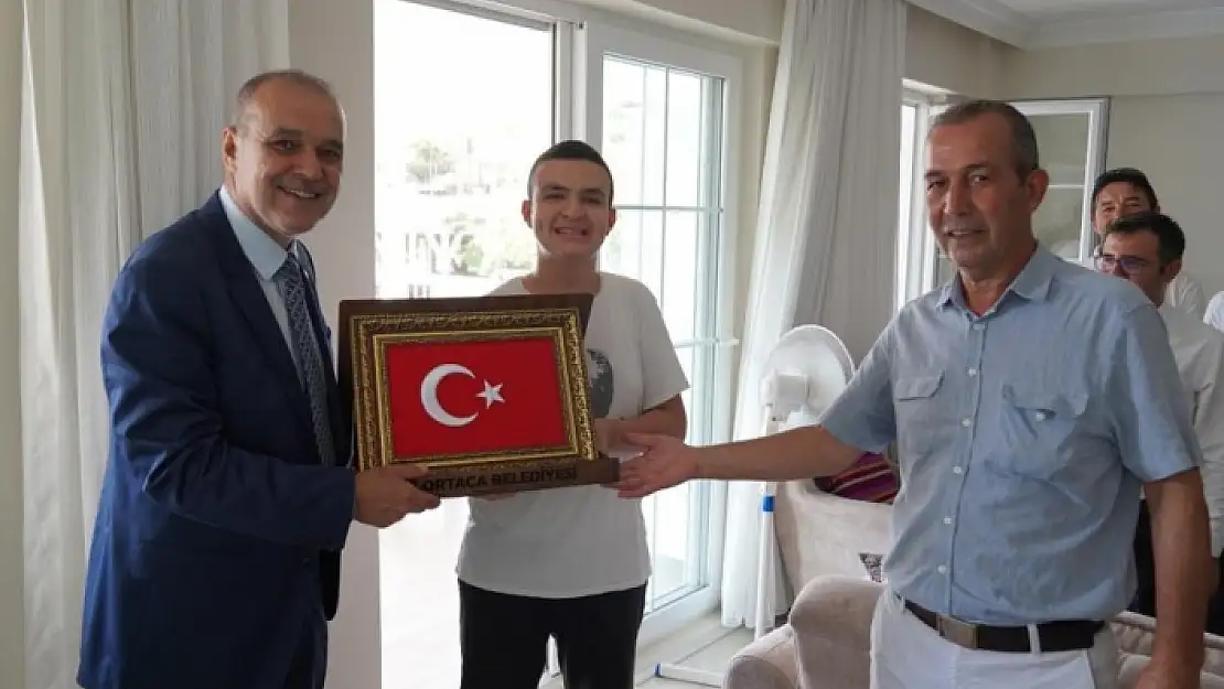 Engelleri Kaldıran Başkan Uzundemir, Gönülleri Fethetti