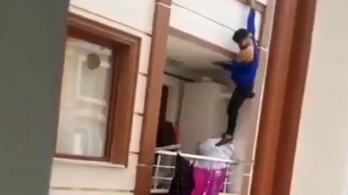 Evlenmek İstediği Kızın Evini Bastı
