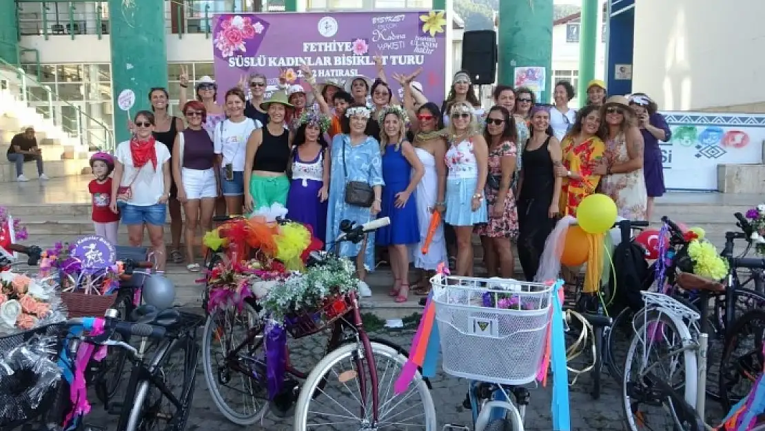 Fethiye 'Süslü Kadınlar Bisiklet Turu' ile Renklendi