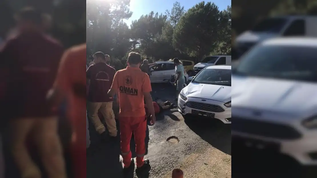 Fethiye'de Motosiklet ile Otomobil Çarpıştı: 1 Ölü, 2 Yaralı