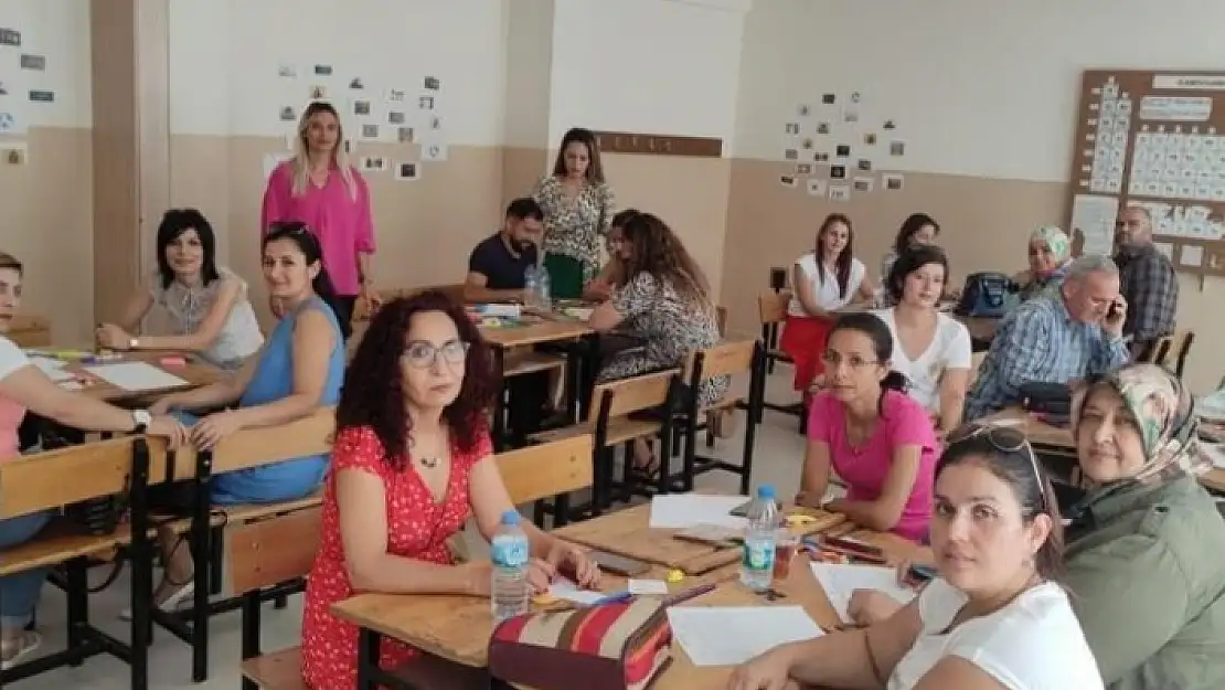 Muğla'da Öğretmenlere Yönelik Hizmet İçi Eğitimler Devam Ediyor