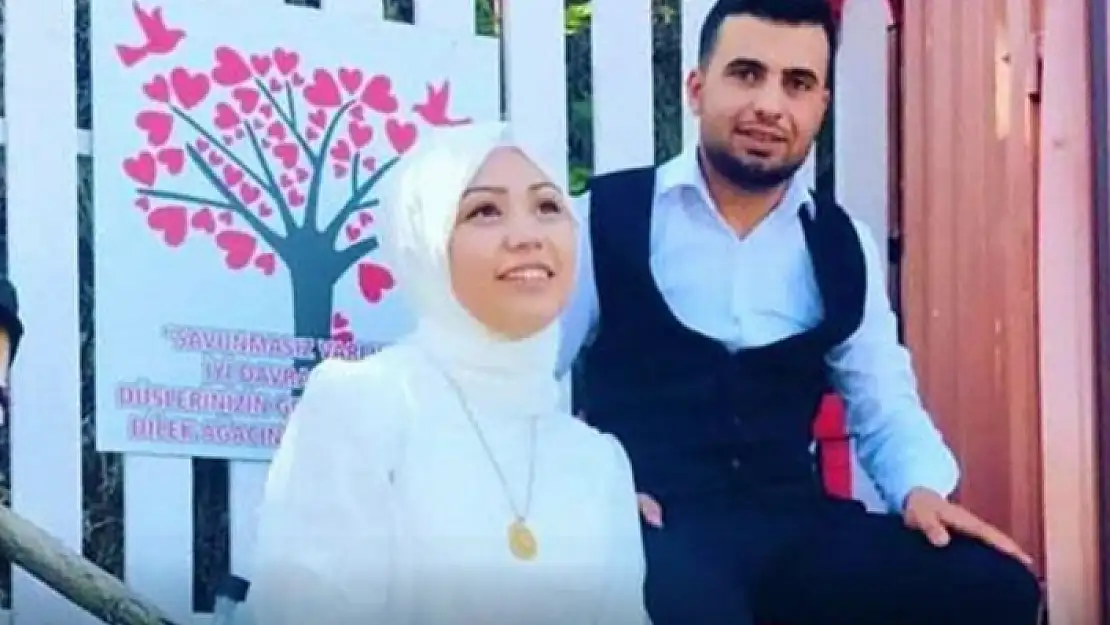 10 Günlük Evli Çift, Motosikletle Seyahat Ederken Taya Çarpıp Ağır Yaralandı
