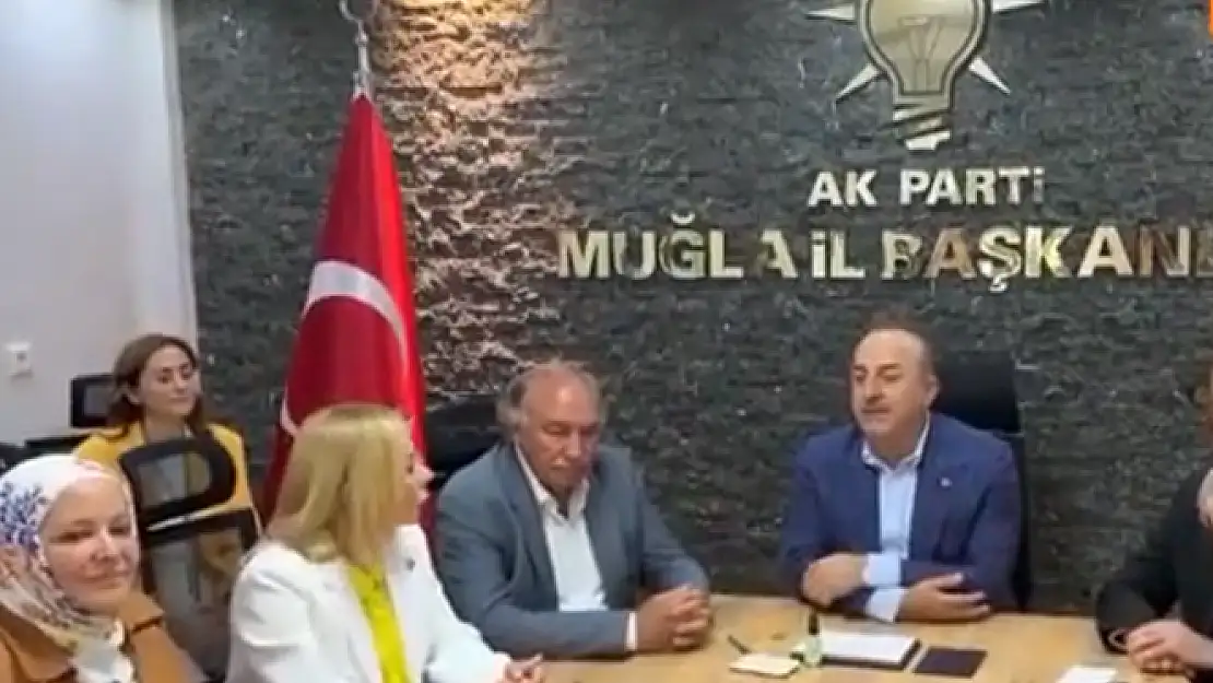 Bakan Çavuşoğlu Muğla'da Partililerle Buluştu, Esnaf Ziyareti Yaptı