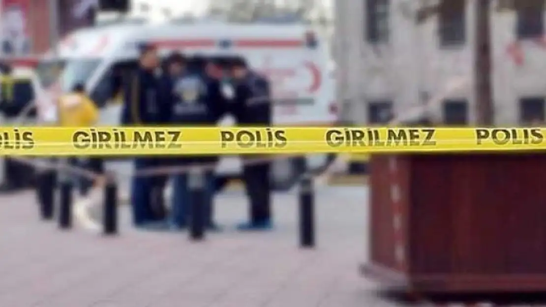 Evden Çıkarma Meselesi Yüzünden Tartıştığı Amcasını Katletti