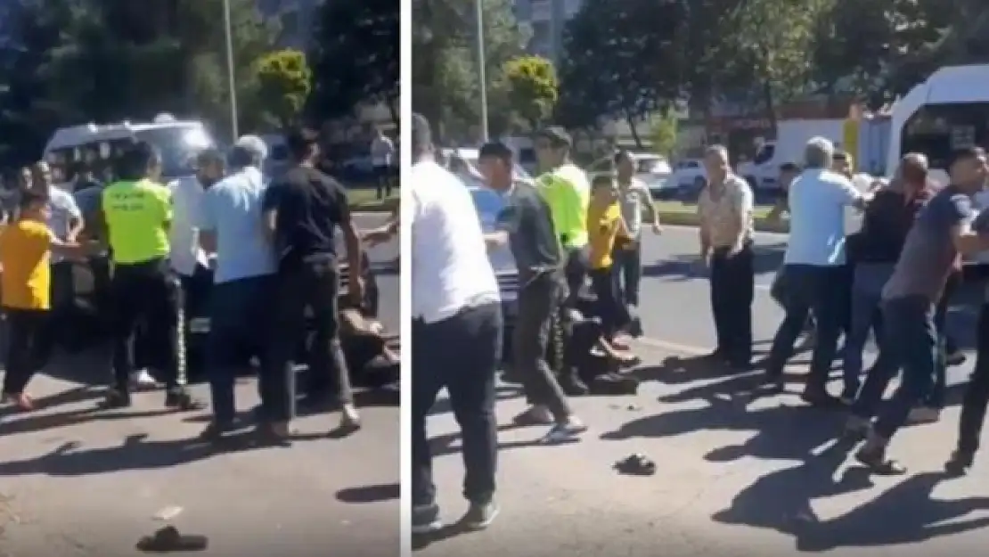 Galerinin Önündeki Otomobile Çarpan Sürücü Meydan Dayağı Yedi