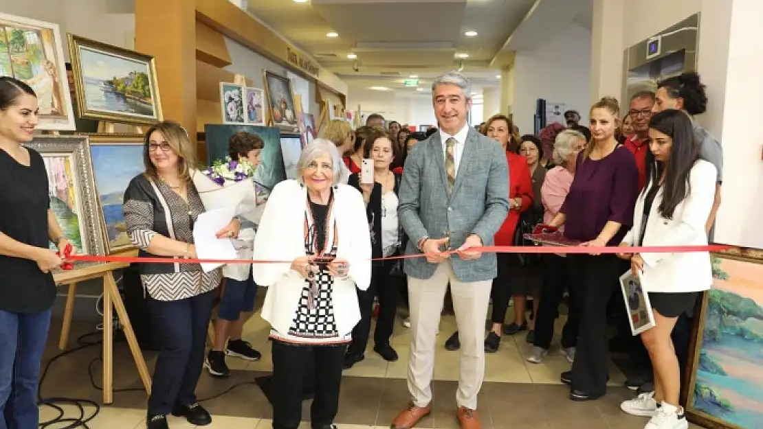 Marmaris'te Ekim Geçidi Sergisi Kapılarını Açtı