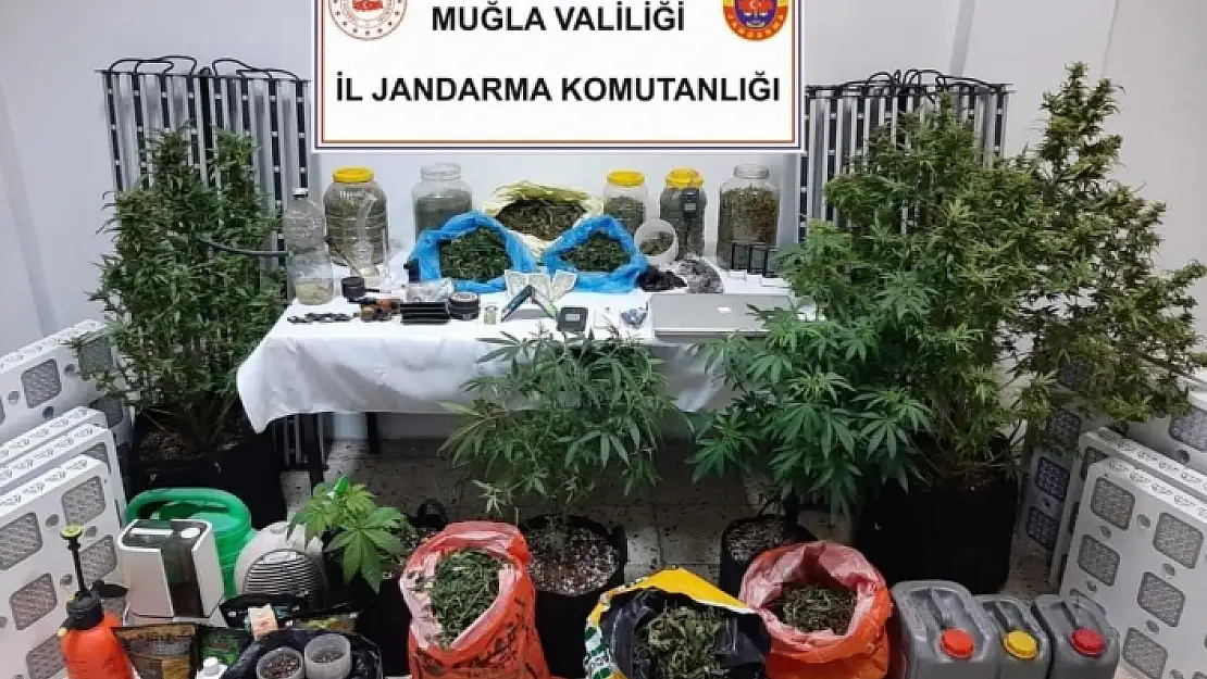 Menteşe'de Uyuşturucu Operasyon: 2 Gözaltı