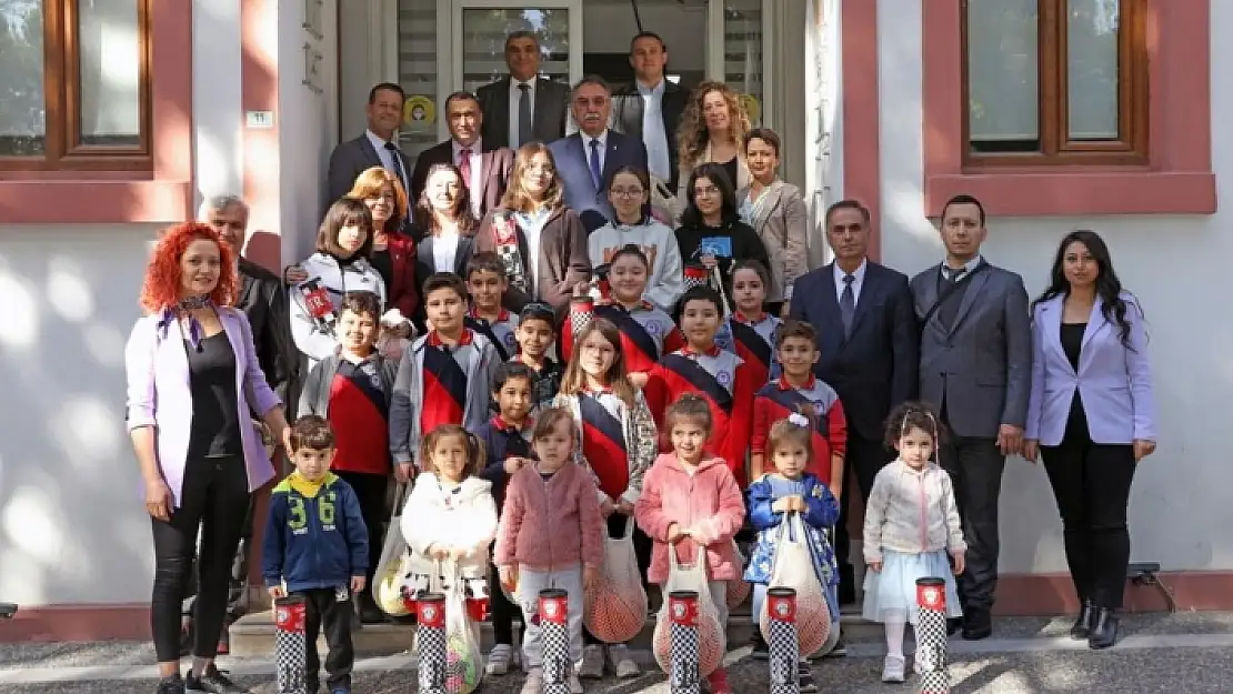 Menteşe'deki Okullara Atık Pil Toplama Ödülleri Verildi