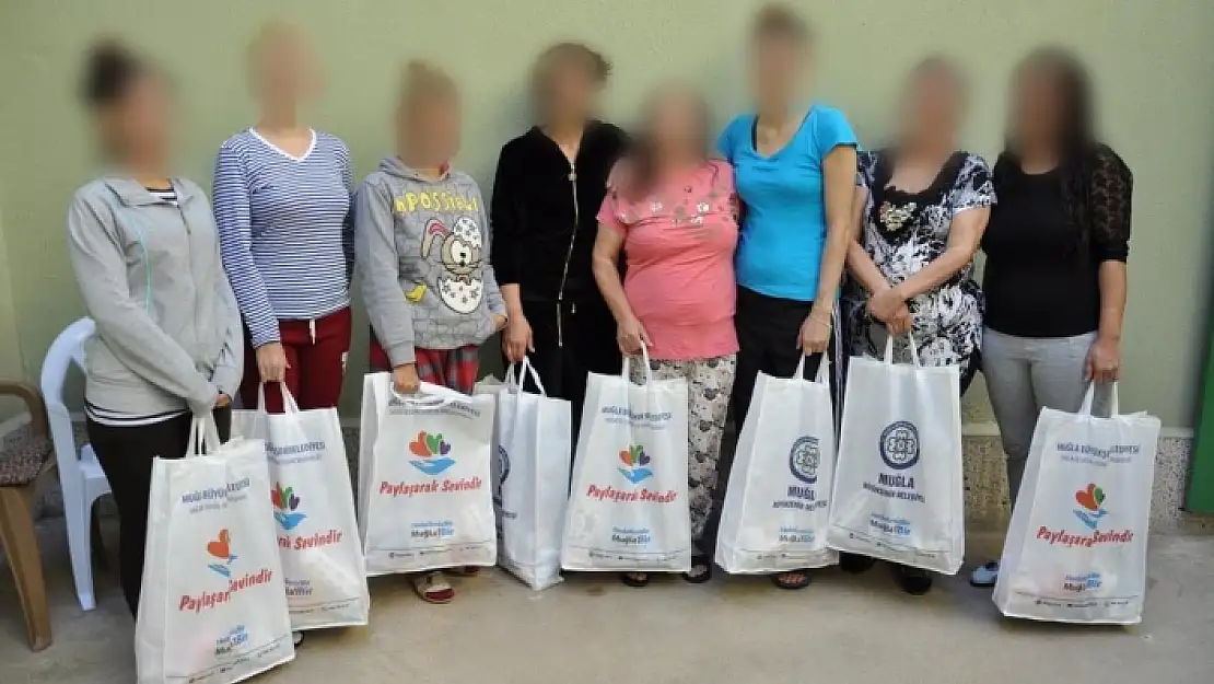Mor Yaşam Projesinde 1654 Hijyen Paketi Dağıtıldı