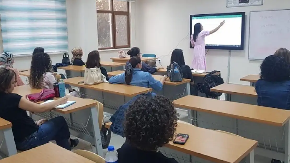 Muğla'daki Halk Eğitim Merkezlerinde Aile Okulu Başladı