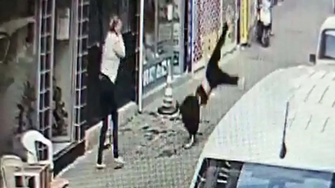 Ortaca'da Bir Genç Kız 4'üncü Kattan Aşağı Düşerek Ağır Yaralandı