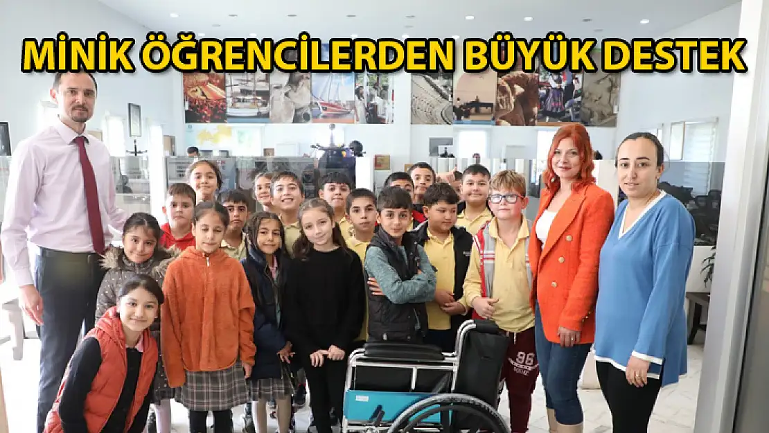 Bodrumlu Öğrenciler Harçlıklarıyla Tekerlekli Sandalye Aldı