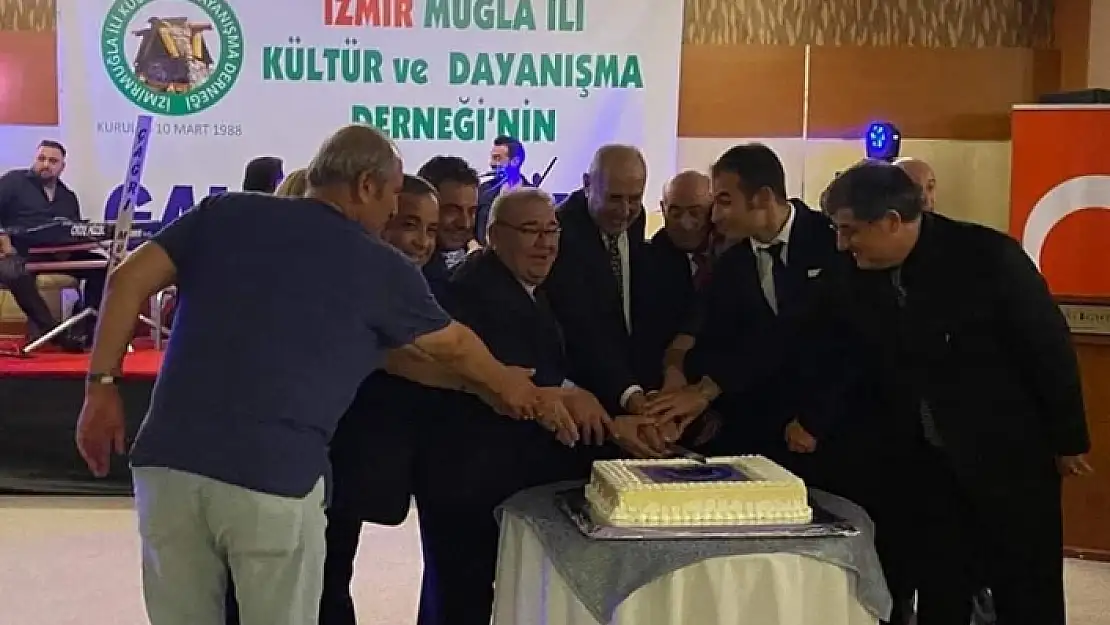 İzmir'deki Muğlalılar Kuşadası'nda Bir Araya Geldi