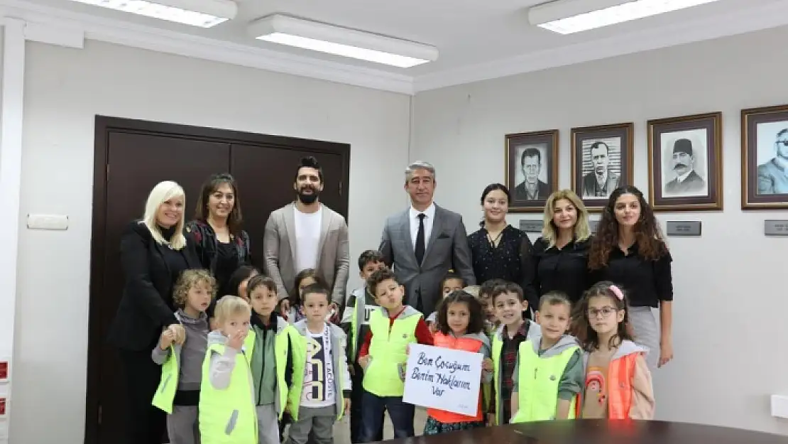 Marmaris Belediye Başkanı Oktay Minik Öğrencileri Ağırladı