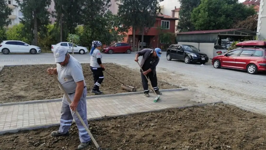 Ortaca'da Yeşil Alanlarda Bakım Çalışması