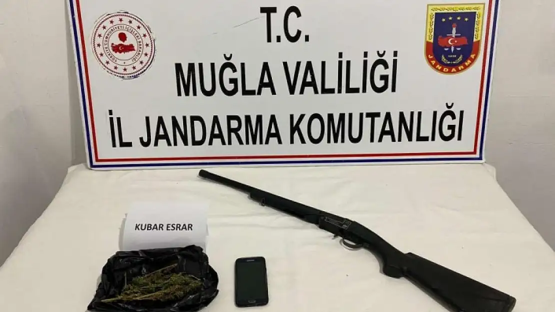 Seydikemer'de Jandarma Zehir Tacirlerini Yakaladı