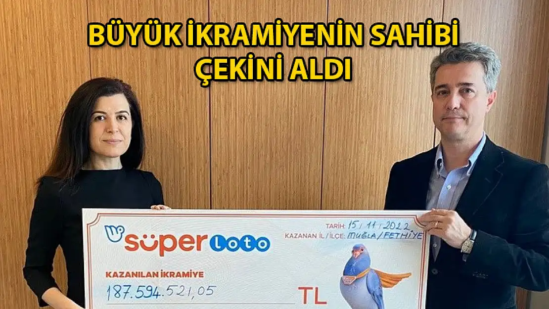 Süper Loto'da Tarihi İkramiyeyi Kazanan Talihli Çekini Aldı