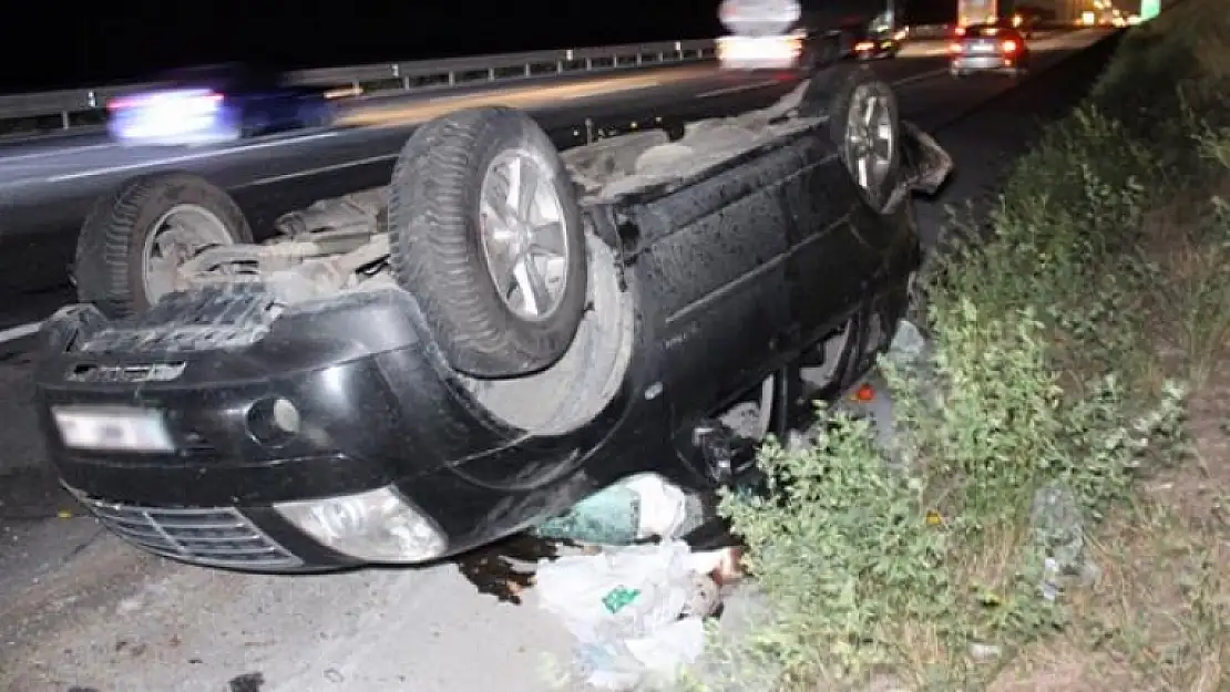 Tıra Arkadan Çarpan Otomobildeki Aynı Aileden 3 Kişi Yaşamını Yitirdi