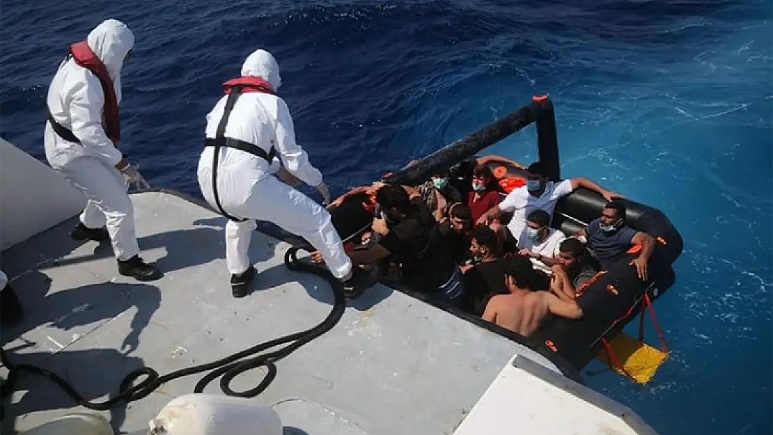 Bodrum'da 30 Kaçak Göçmen Karaya Çıkarıldı