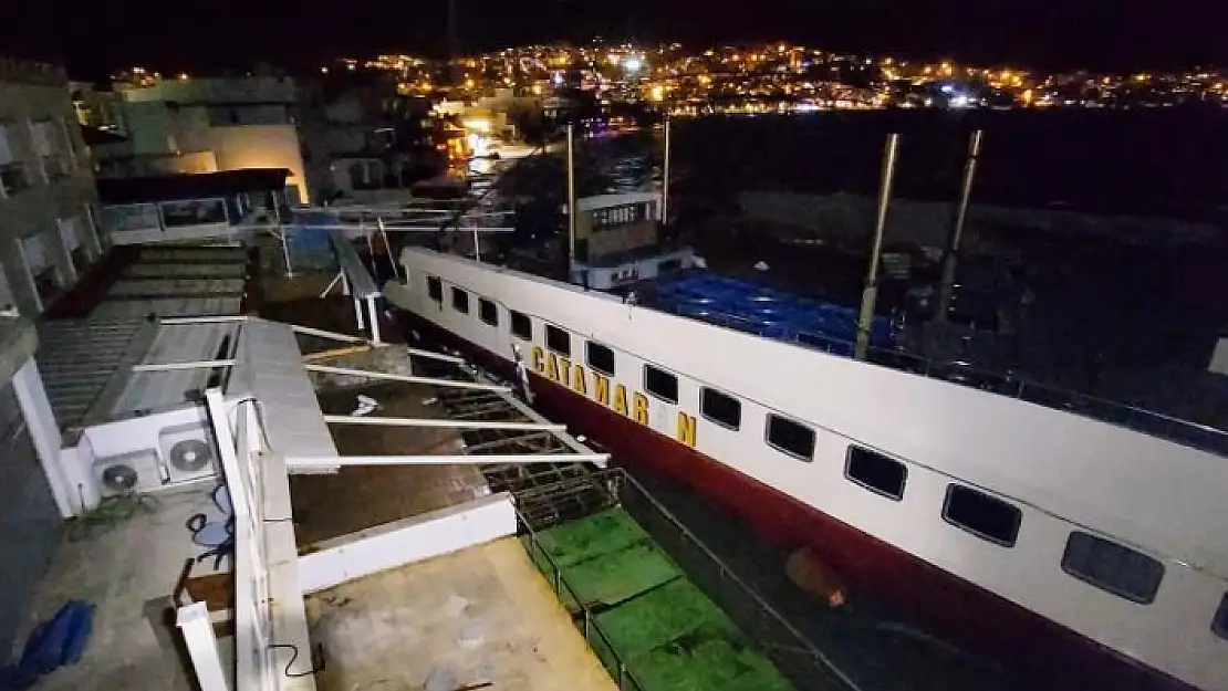 Bodrum'daki Yüzer Disko Katamaran İşletmelere Zarar Verdi