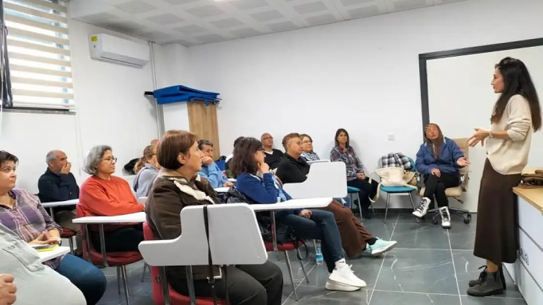 Köyceğiz Tazelenme Üniversitesi Katılımcıları Nefes Tekniklerini Öğreniyor