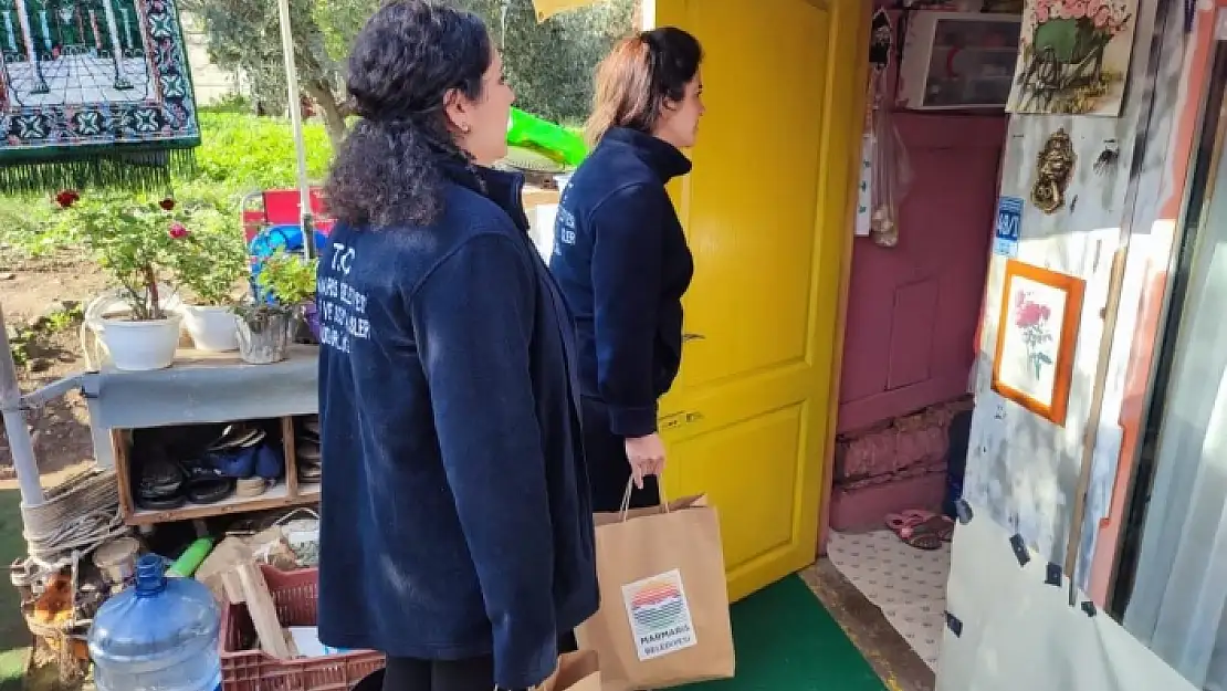 Marmaris Belediyesi, Beslenme Çantalarıyla Yüzleri Güldürüyor