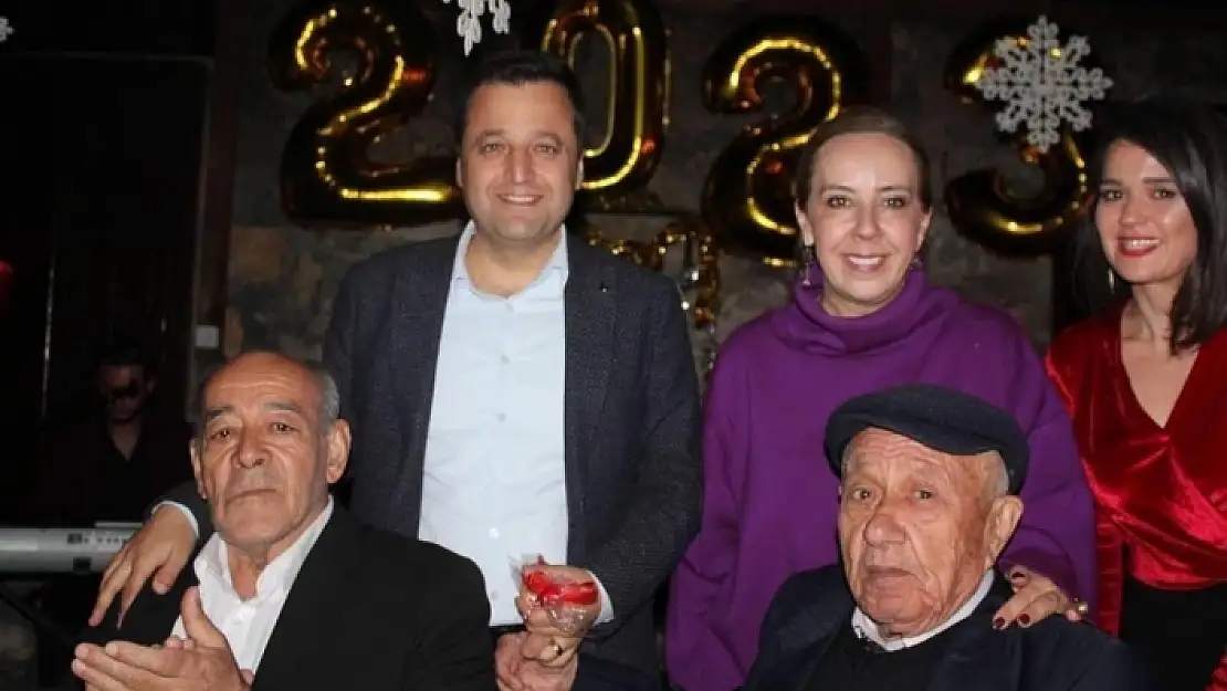 Muğla'daki Yaşlı Çınarlar Yemekte Buluştu