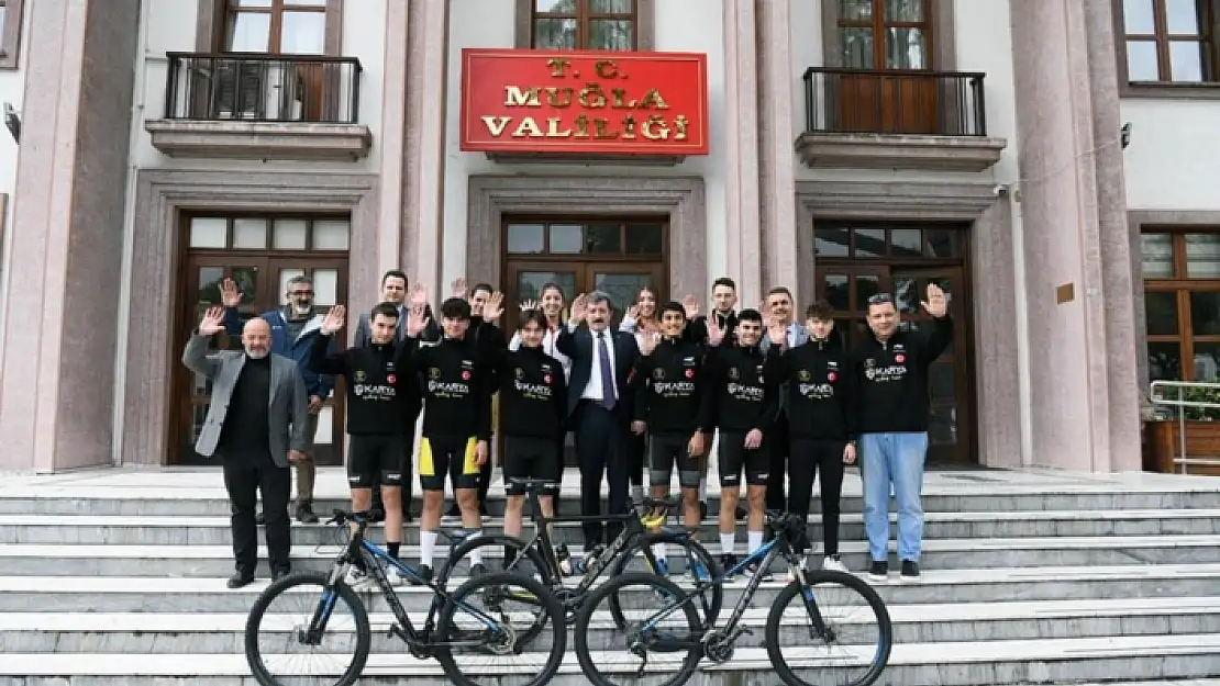 Muğla Valisi Tavlı Bisikletçileri Ağırladı