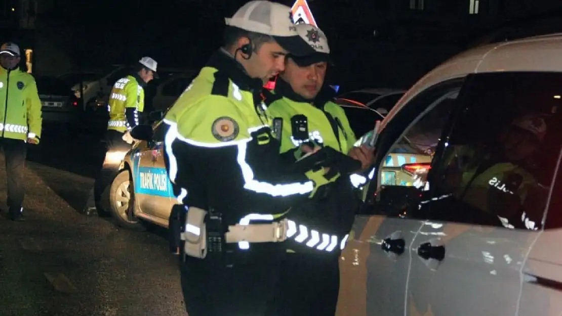 Trafik Polislerinden Menteşe'de Alkol Denetlemesi