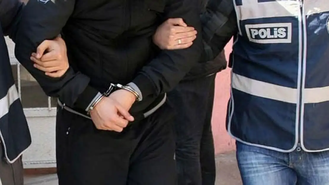 DATÇA OTOGARINDA UYUŞTURUCUYLA YAKALANAN ŞAHIS GÖZALTINA ALINDI