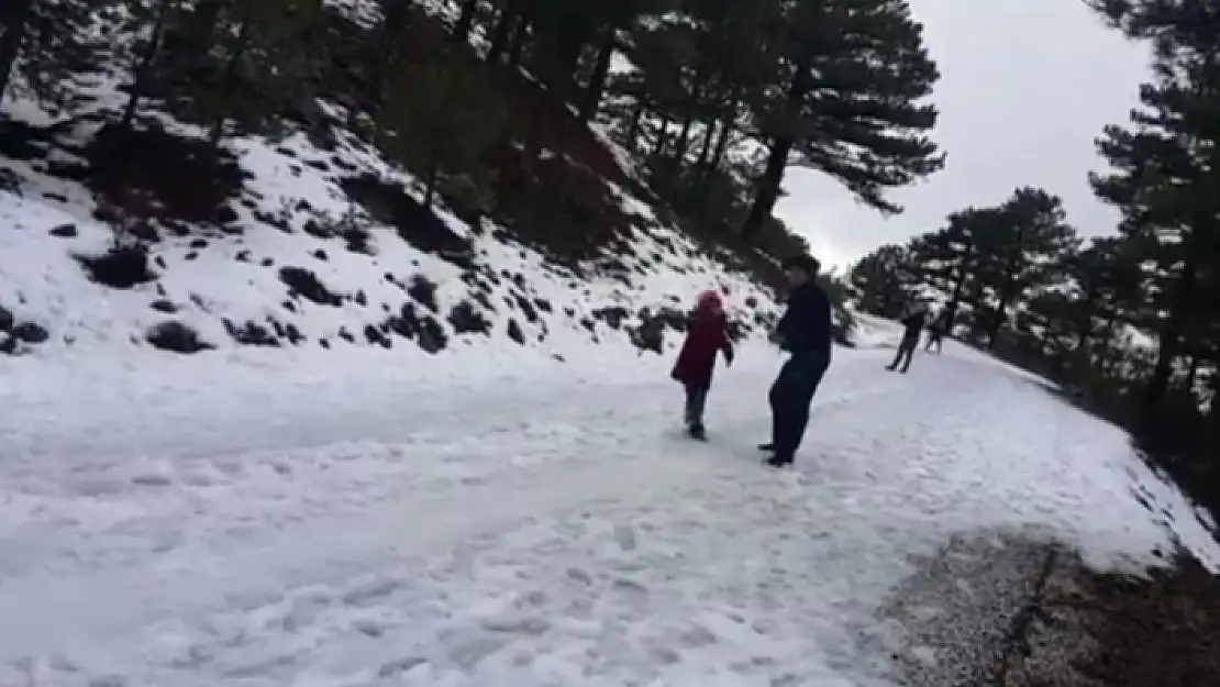 KÖYCEĞİZ'DE YOLLAR KAPANDI