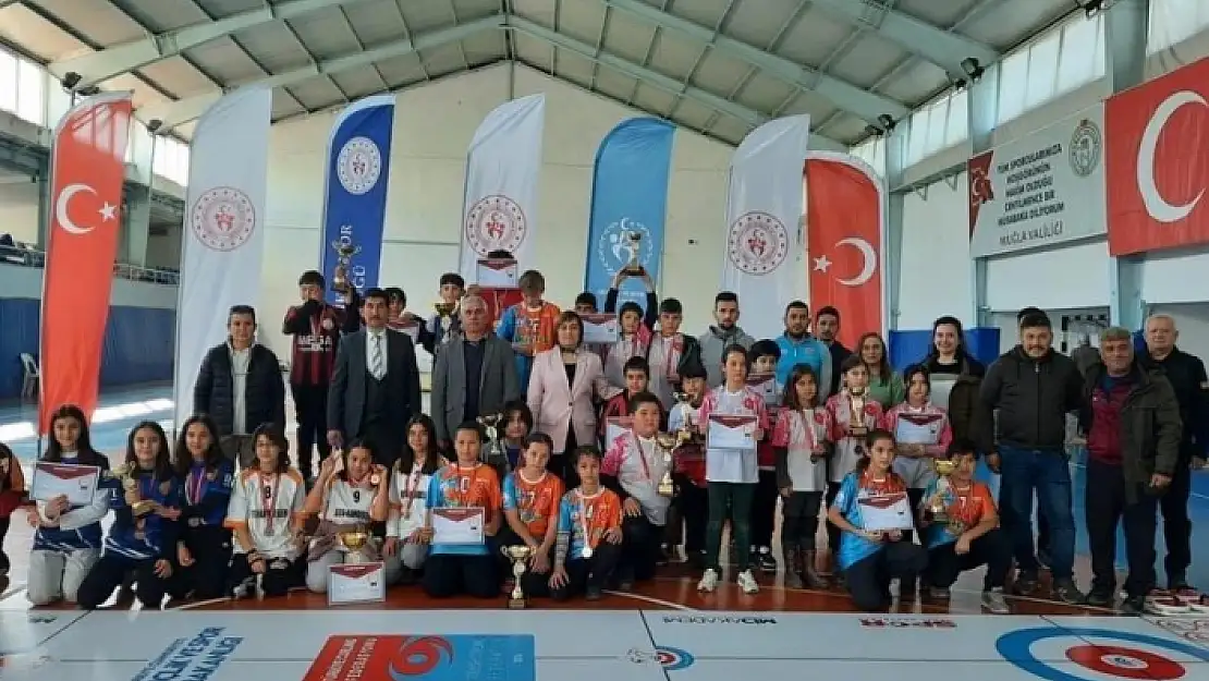 Köyceğiz'de Floor Curling İl Birinciliği Müsabakaları Yapıldı