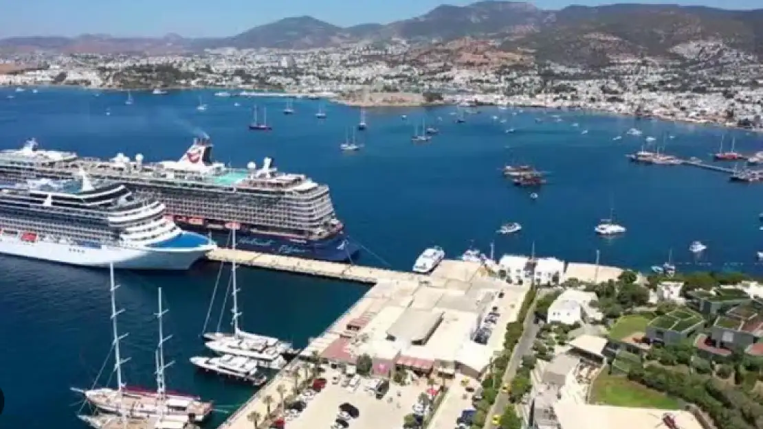 Muğla'da Yüzen Otellerle 130 Bin Kişi Ağırlandı