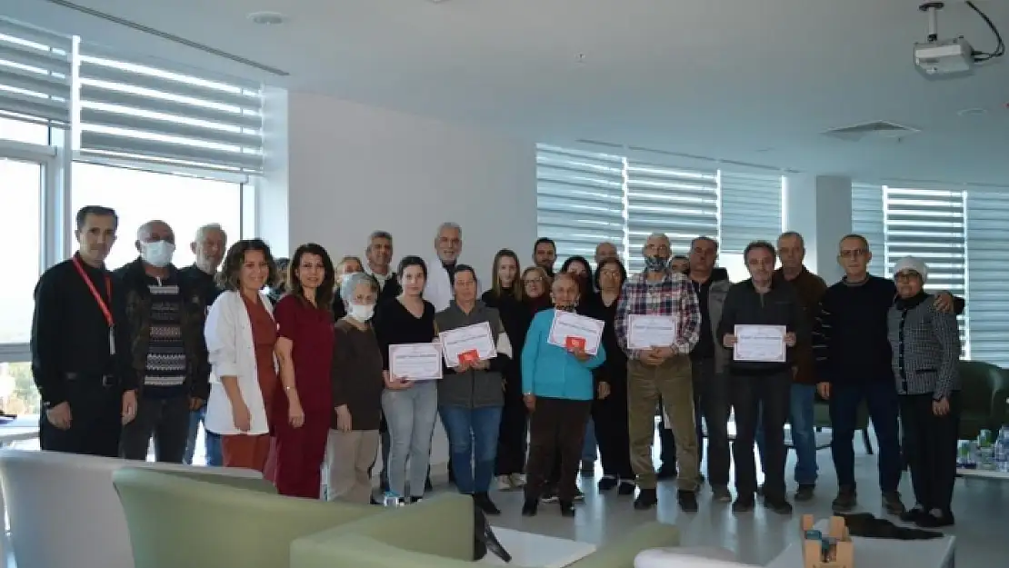 Muğla'daki Diyabet Okulu Yeni Yılın İlk Mezunları Diplomalarını Aldı