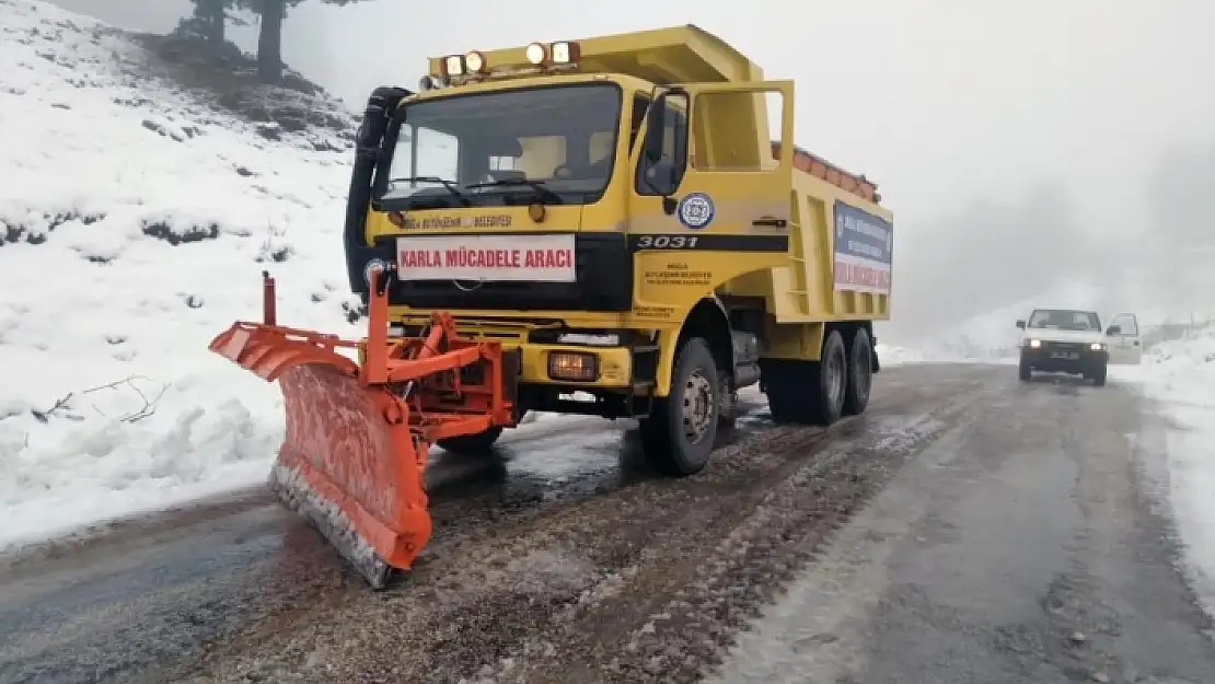 Seydikemer'de Kapanan Yollar Açıldı