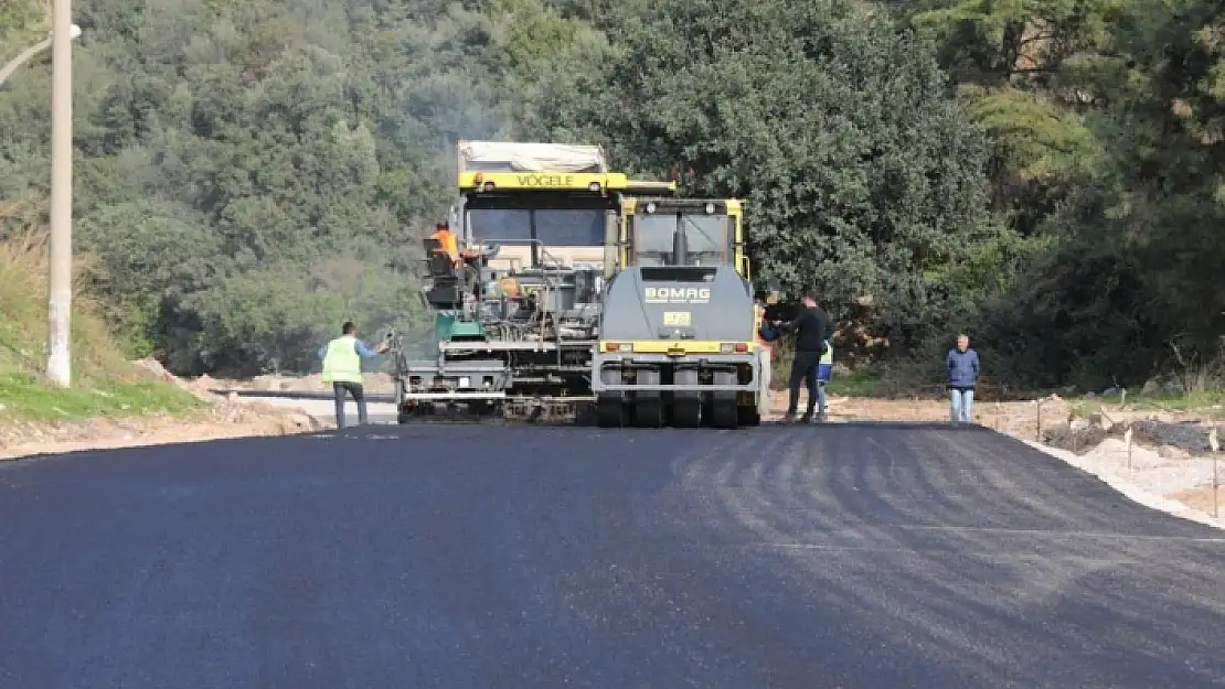 BODRUM'DA SICAK ASFALT DÖKÜMÜ YAPILIYOR