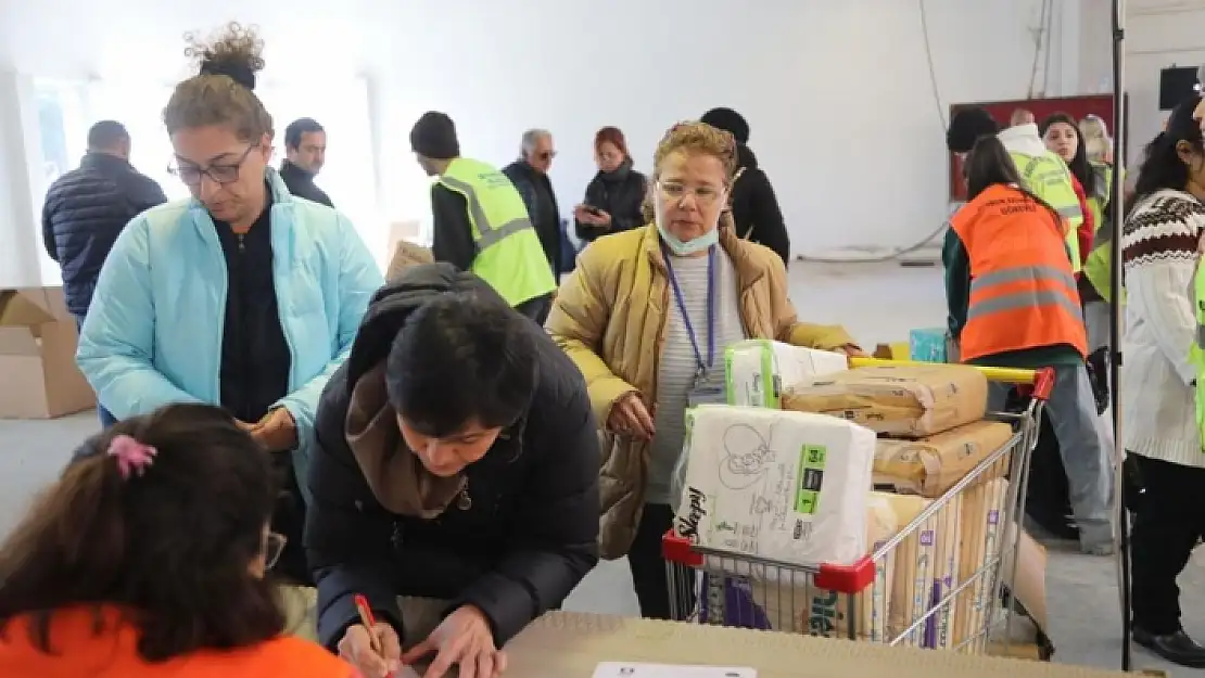 BODRUM'DAN 52 ARAÇ DEPREM BÖLGESİNE GÖNDERİLDİ