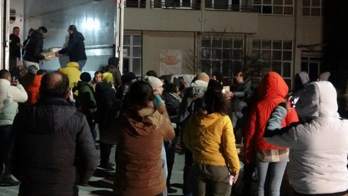 MSKÜ'DEN DEPREM BÖLGESİNDE YEMEK HİZMETİ