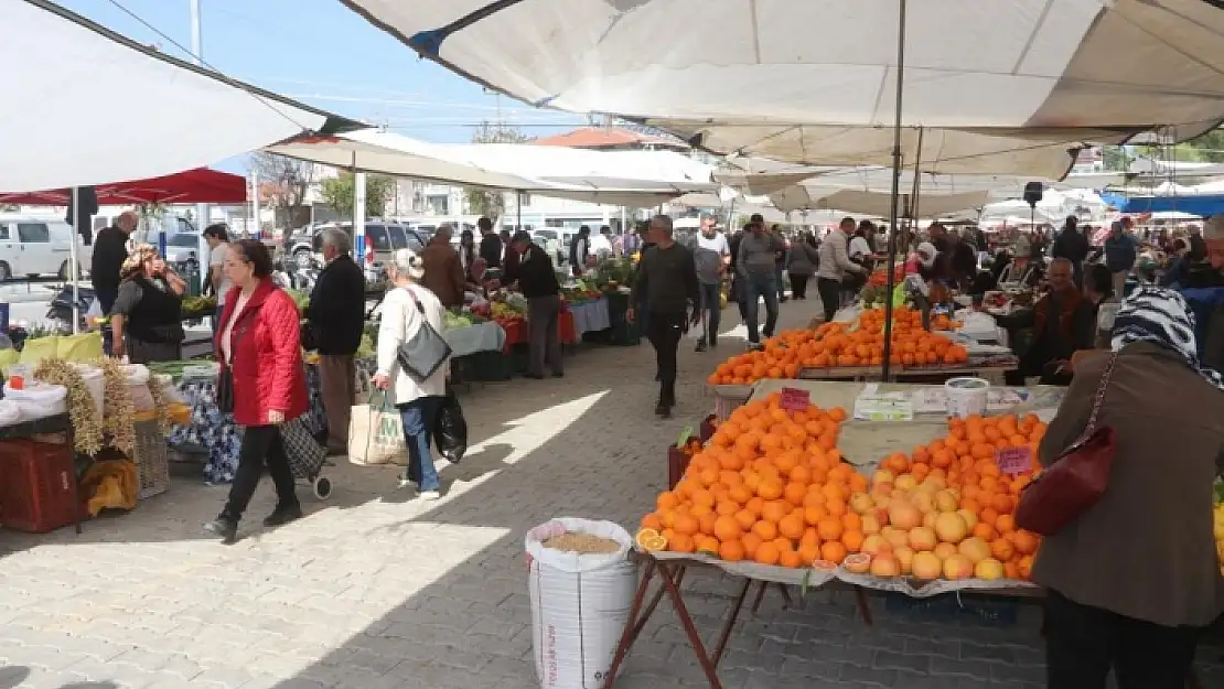 FETHİYE'DE DEPREMZEDELER İÇİN ASKIDA SEBZE VE MEYVE KAMPANYASI BAŞLATILDI
