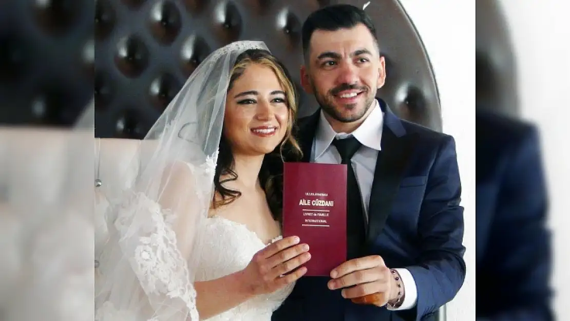 HATAY'DAN FETHİYE'YE GELEN DEPREMZEDE ÇİFT MUTLULUĞA EVET DEDİ