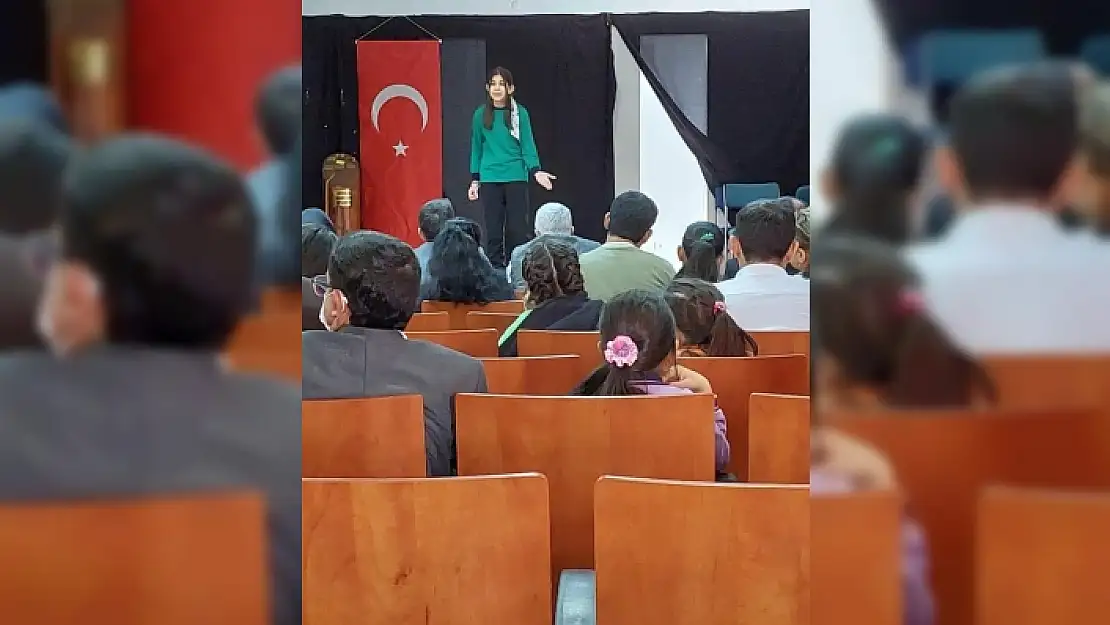 KÖYCEĞİZ'DE İSTİKLAL MARŞI'NI EN GÜZEL OKUYANLAR SEÇİLDİ